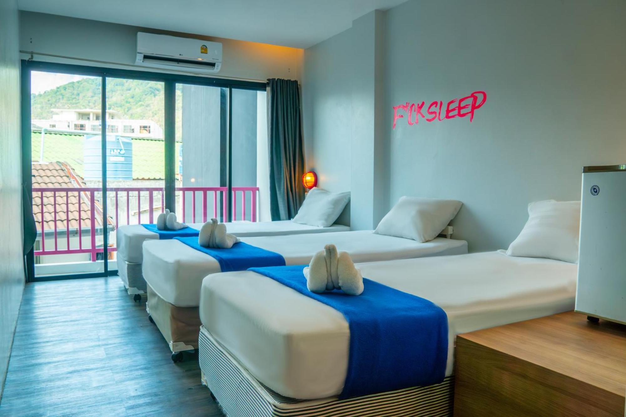 Slumber Surf Phuket Kataホステル エクステリア 写真