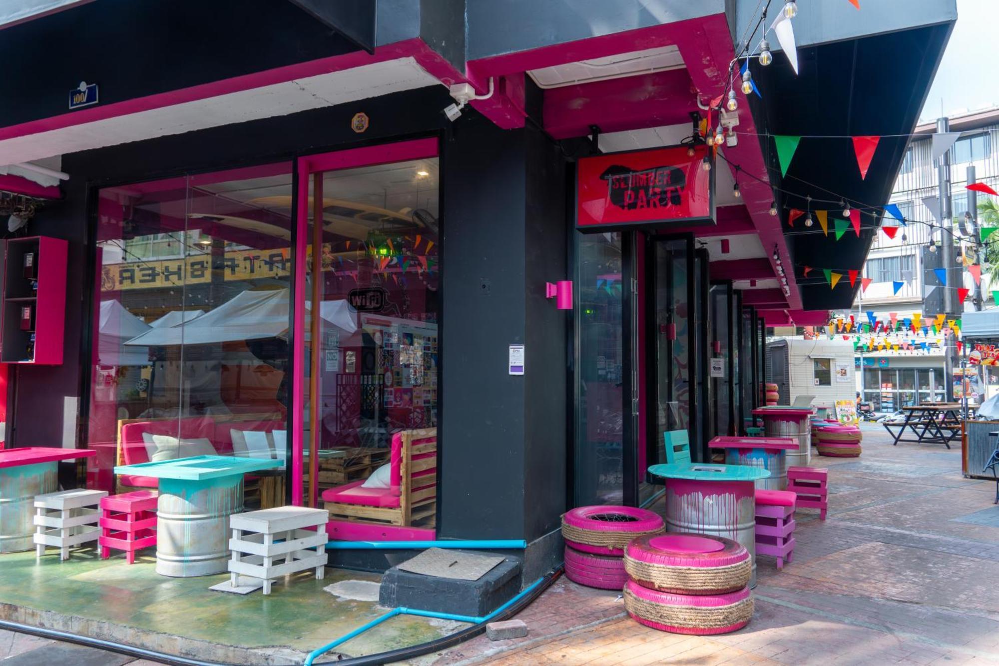 Slumber Surf Phuket Kataホステル エクステリア 写真