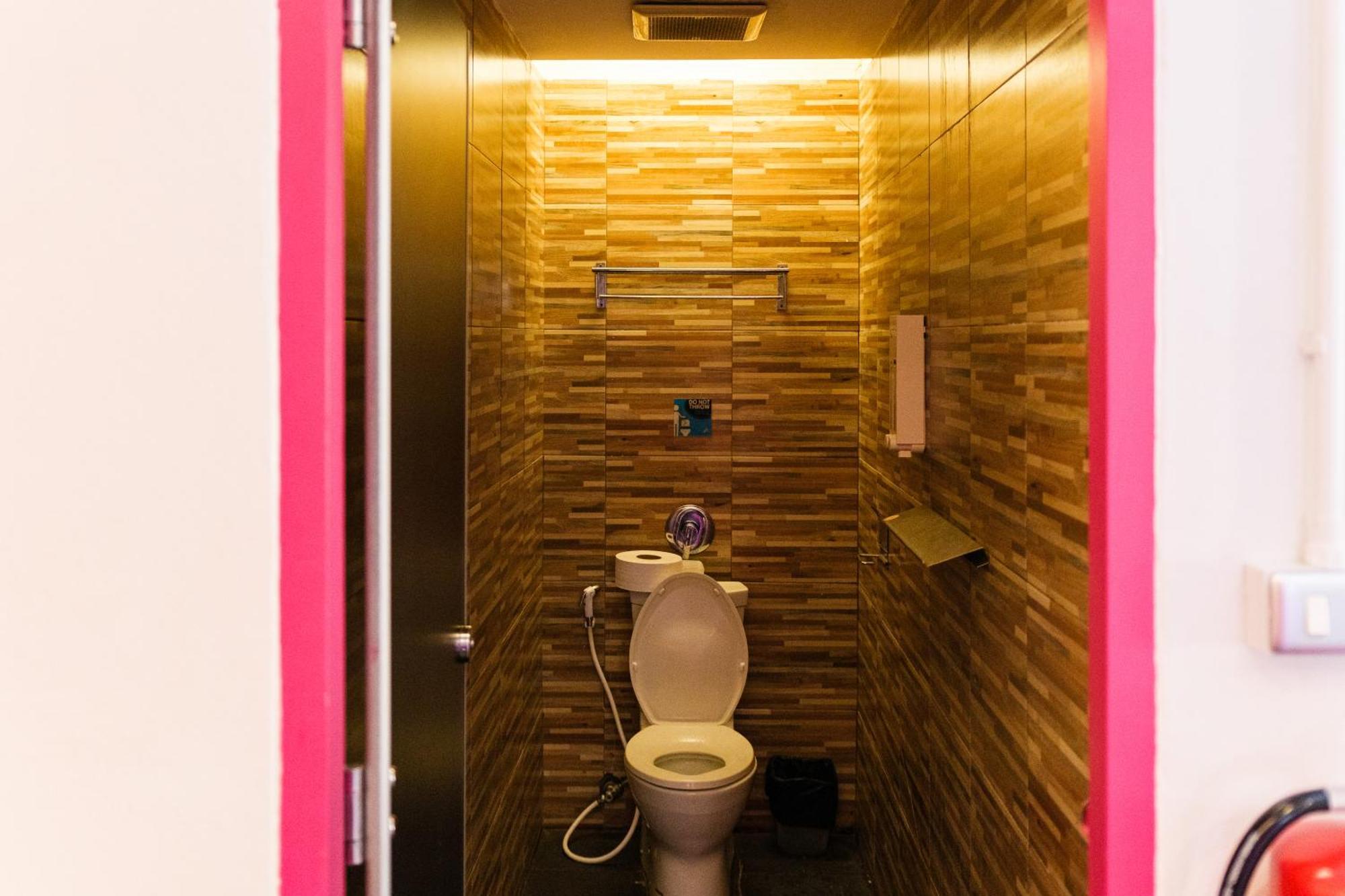 Slumber Surf Phuket Kataホステル エクステリア 写真
